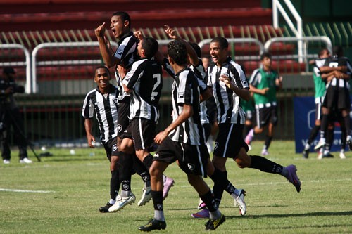 Botafogo vence o clássico e se classifica para a final da Copa Rio Sub-17