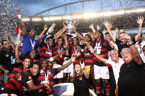 Ronaldinho brilha e Flamengo conquista a Taça Guanabara