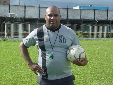 Izac Lopes é o novo técnico do Mesquita