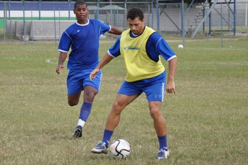 Artsul treina para recuperar pontos perdidos