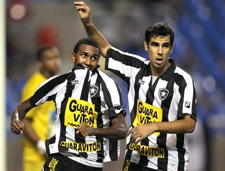 Botafogo goleia e segue com 100% na Taça Rio