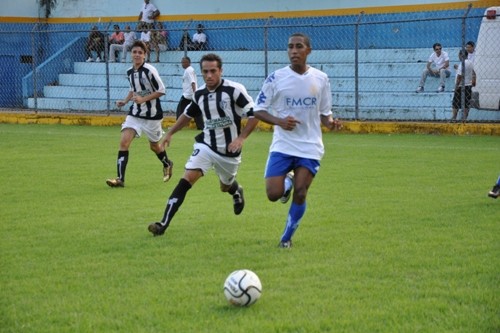 Série C: Queimados leva a melhor no "clássico" da Baixada