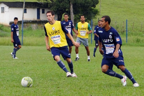 Após derrotar o Vasco, Macaé busca vitória em Campos