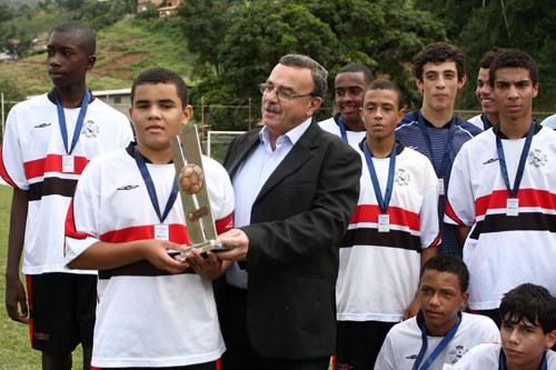 Macuco é Campeão do Torneio Sub-15 de Ligas da Região Serrana B