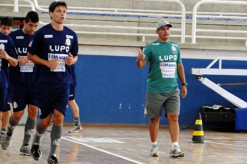 Macaé Esporte apresenta novo preparador físico