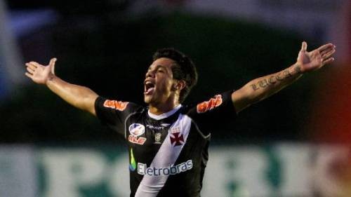 Vasco vence e sobe para o quarto lugar