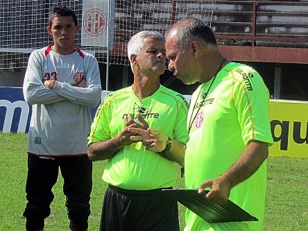 America vence mais um jogo-treino