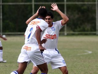 Friburguense vence o Bangu: 2 a 1