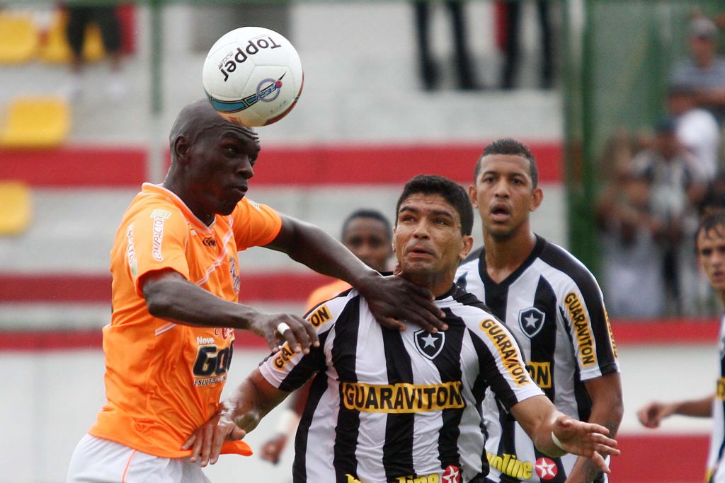 Botafogo e Nova Iguaçu não saem do 0 a 0