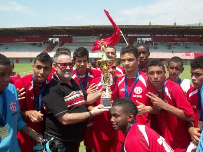 America é campeão invicto do Sub-15 especial