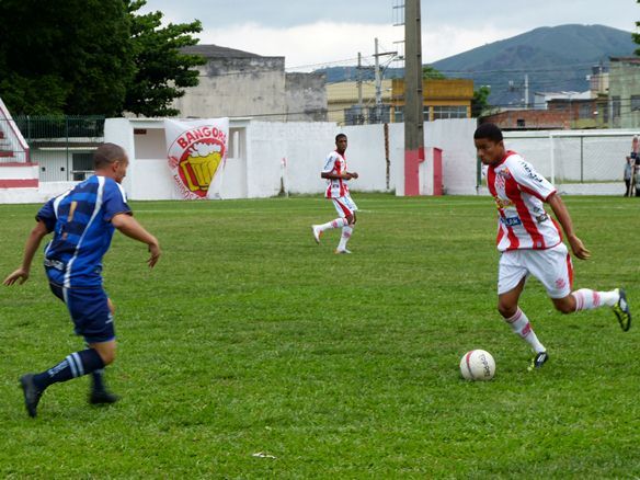 Nos acréscimos, Bangu arranca empate com Goytacaz