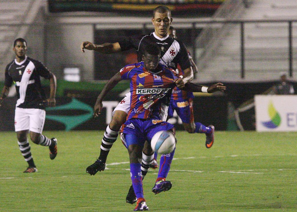 Vasco vacila e cede o empate ao Bonsucesso