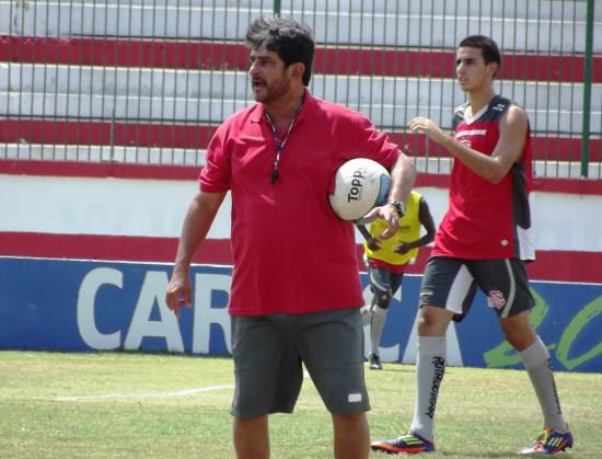 Bangu joga pela sobrevivência no Carioca contra o Madureira