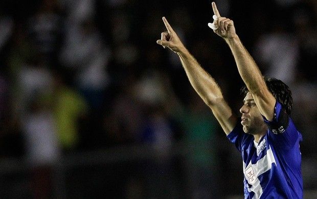 Vasco vence o Libertad e segue vivo na Libertadores