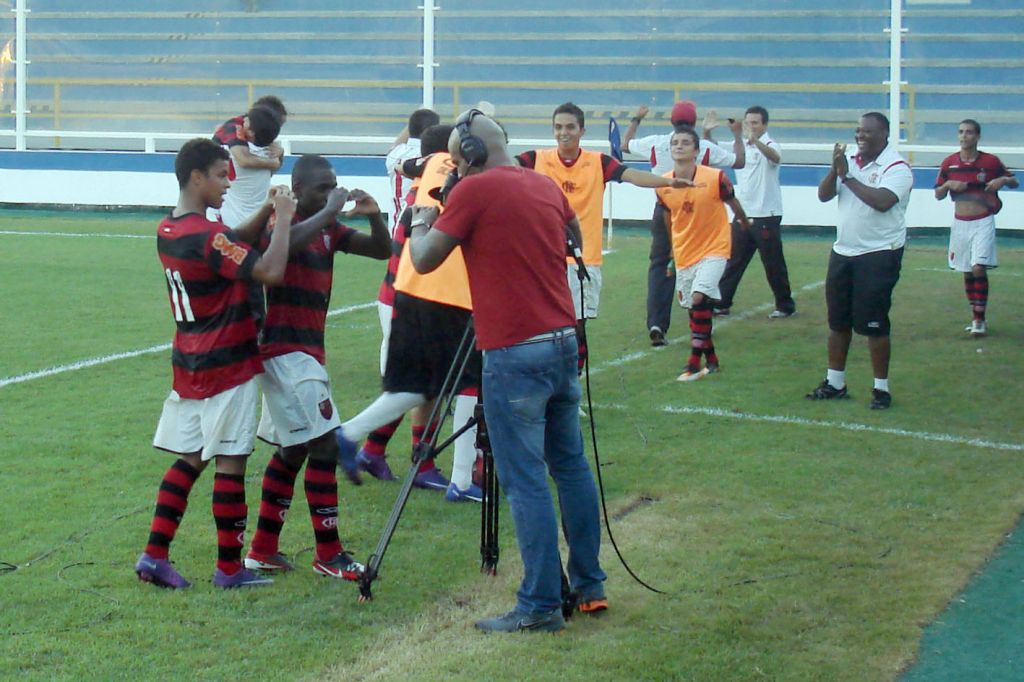 Flamengo vence o Palmeiras e está nas semifinais