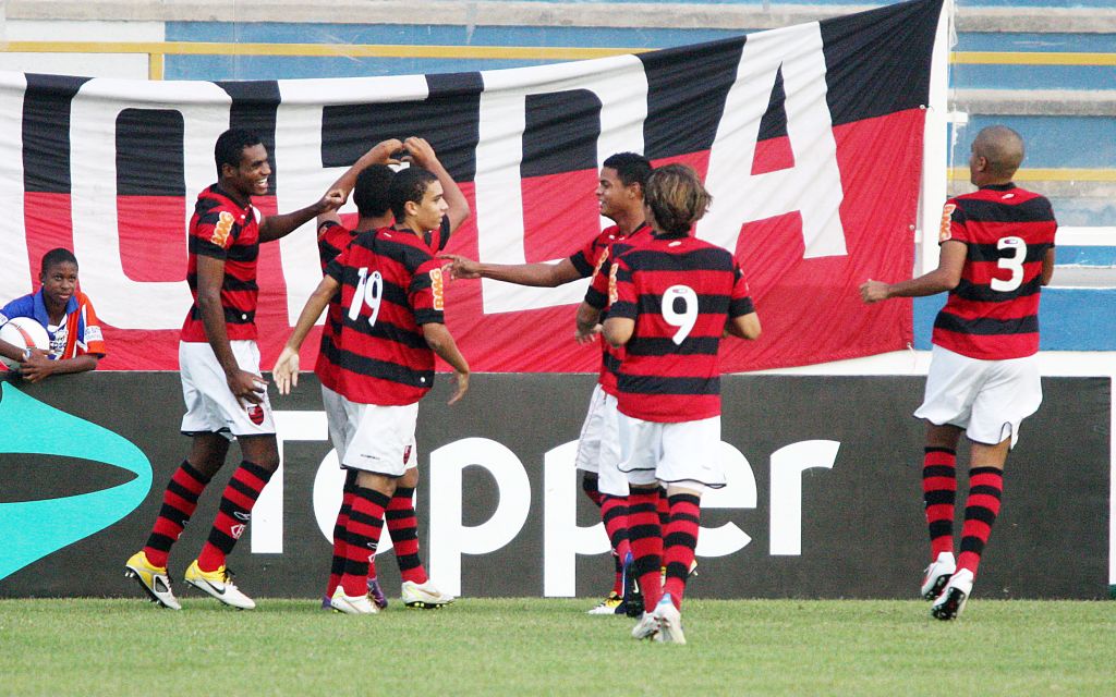 Flamengo vence e garante vaga na final da Copa Rio Sub-17