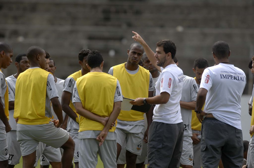 Gustavo terá primeira semana completa no comando do Imperial