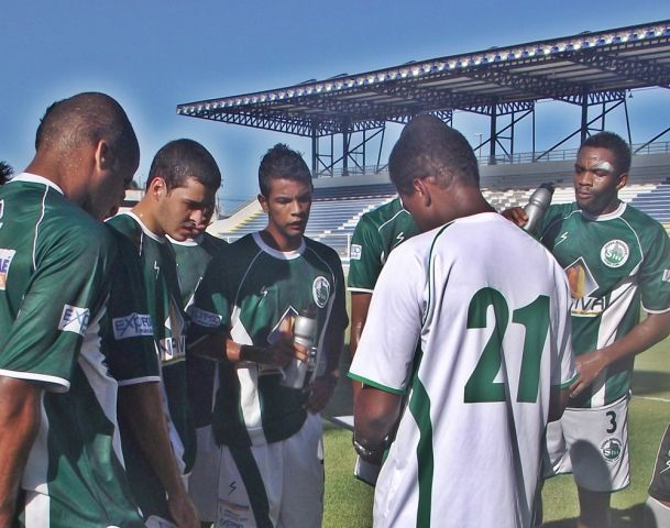 Serra Macaense ganha três pontos na rodada da Série B