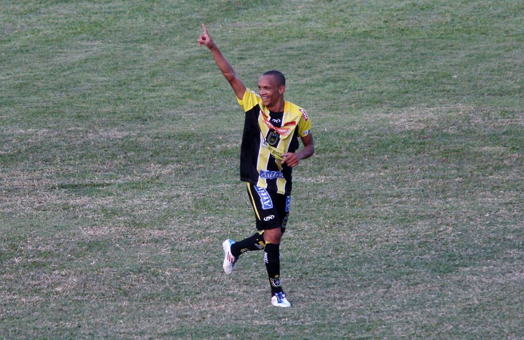 Volta Redonda vence e é finalista do Troféu Luiz Penido