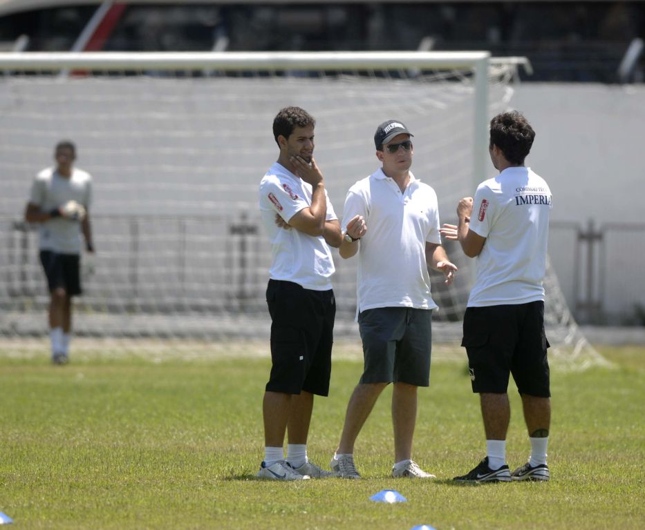 João Francisco deixa o comando do Imperial e Gustavo Leal assume