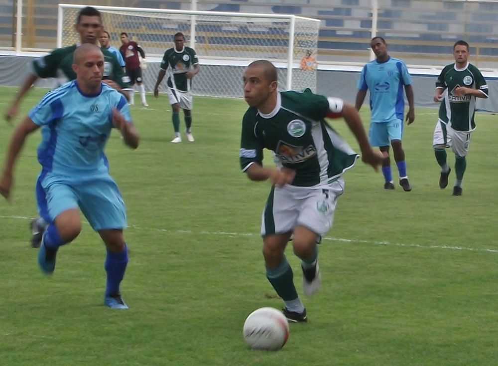 Serra Macaense vence o Ceres e continua vivo na Série B