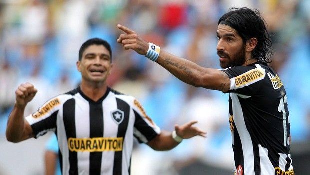 Botafogo vence o Friburguense e se garante nas semifinais