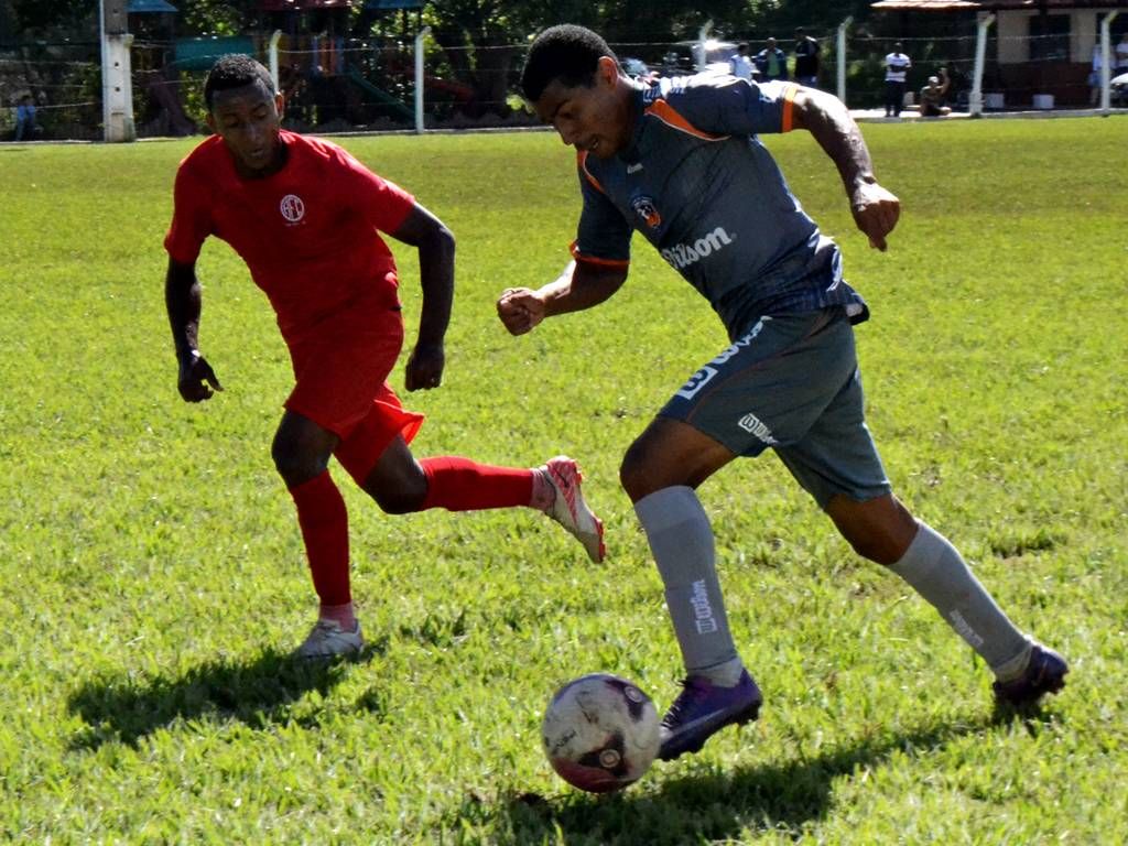 Duque de Caxias derrota América-TR em jogo-treino