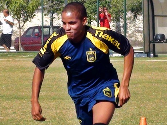 Após derrota, Volta Redonda dispensa dois jogadores