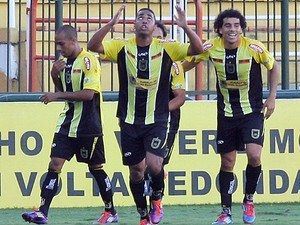 Volta Redonda vence e segue com chances de classificação