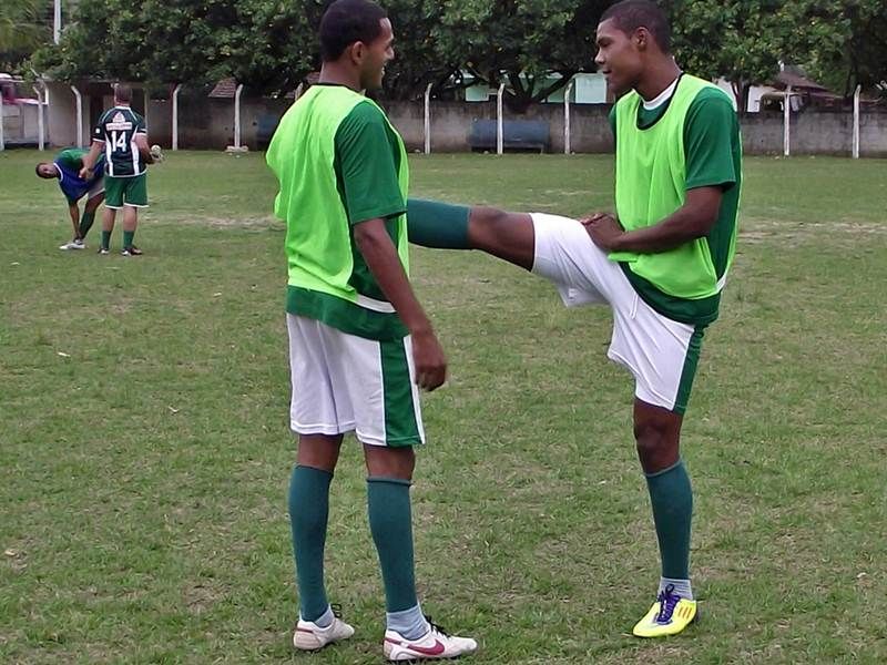 Serra Macaense treina de olho na liderança da Copa Rio