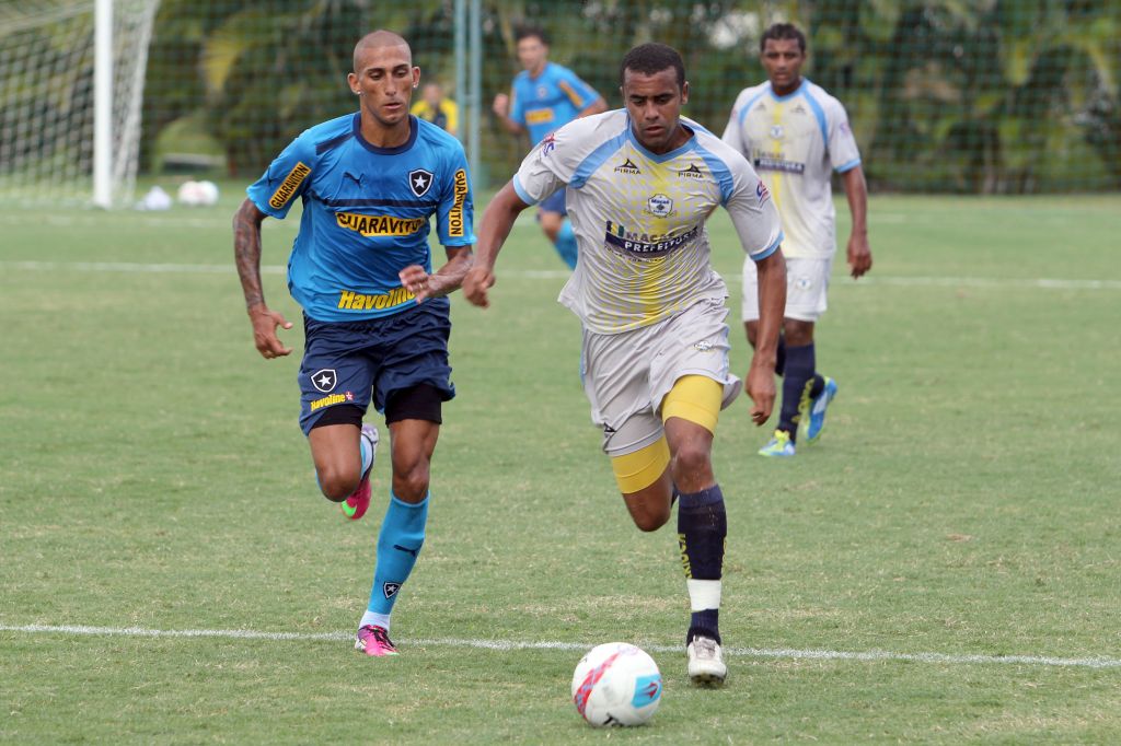 Macaé vence jogo-treino contra o Botafogo