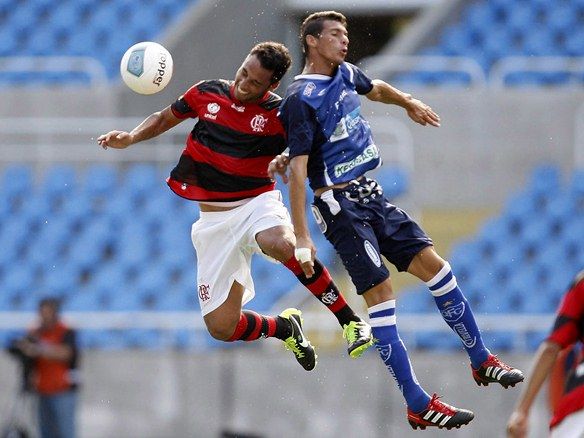 Flamengo vence na abertura do Campeonato Carioca