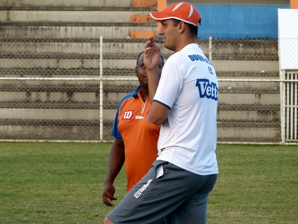 Eduardo Allax mantém esperança de permanência na Série C