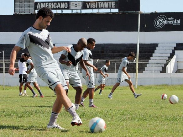 Americano empata último jogo-treino antes do clássico