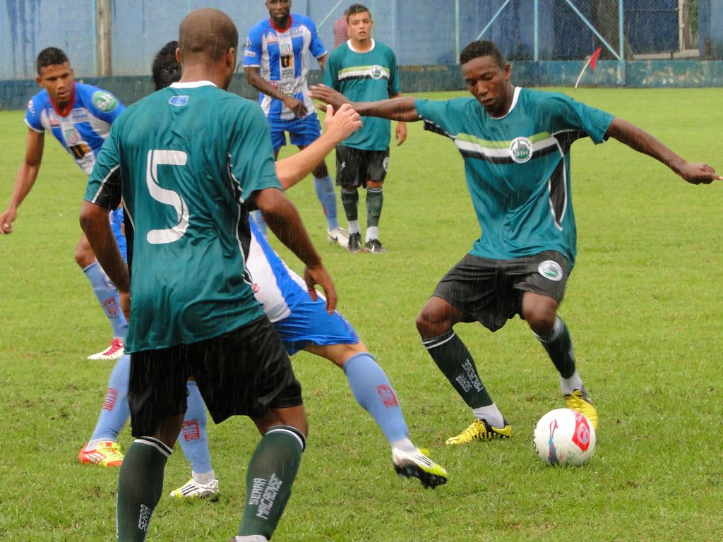 São João da Barra cede empate ao Serra Macaense no último minuto