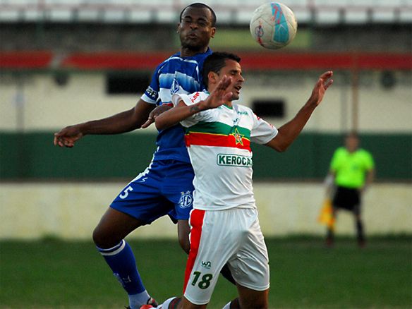 Com gol no final, Paduano arranca empate diante da Portuguesa