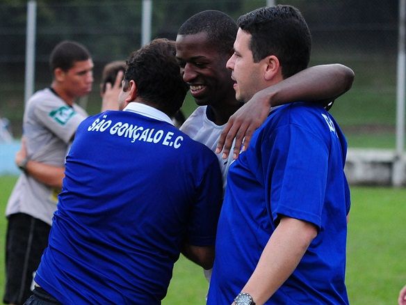 São Gonçalo EC vence o clássico e reassume a liderança do Grupo C