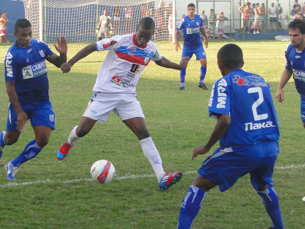 São João da Barra empata com Goytacaz e avança à semifinal