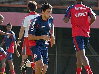 America renova o contrato de cinco jogadores