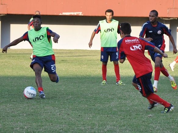 America inicia semana de treinamentos em tempo integral