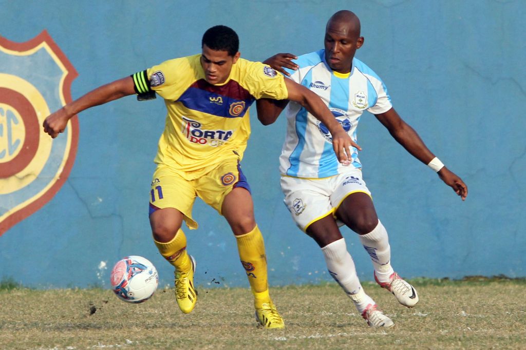 Madureira e Macaé empatam no Aniceto Moscoso