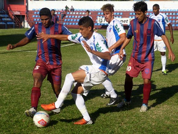 Duque de Caxias segue imbatível na Copa Rio