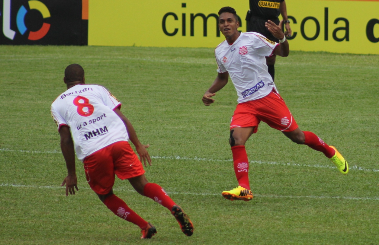 Com gols de Willen e Almir, Bangu vence o Friburguense