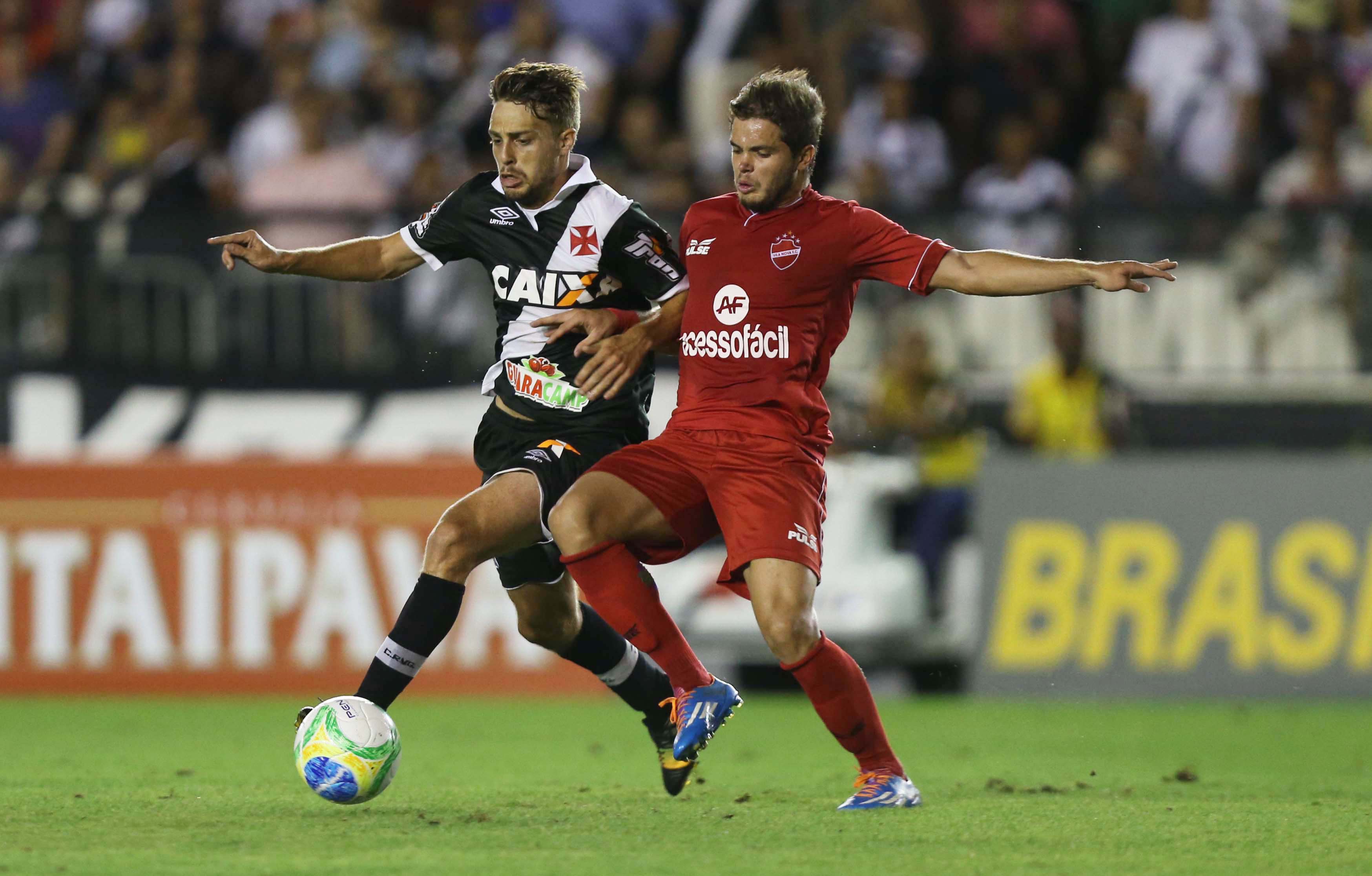 Vasco vence e fica muito perto do retorno à Série A