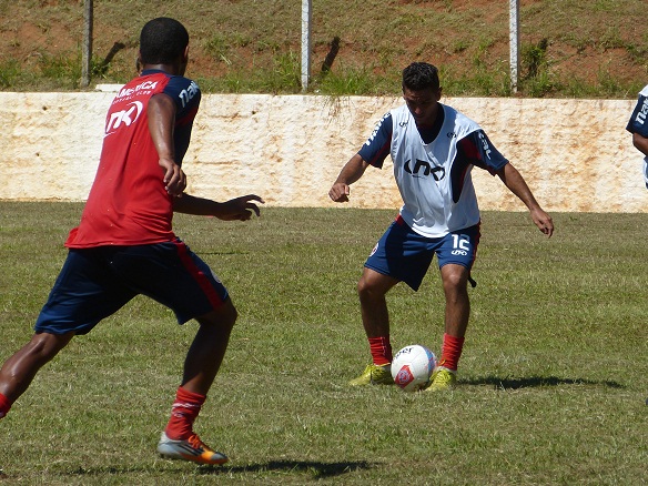 Titulares do America vencem o primeiro coletivo em Queluz