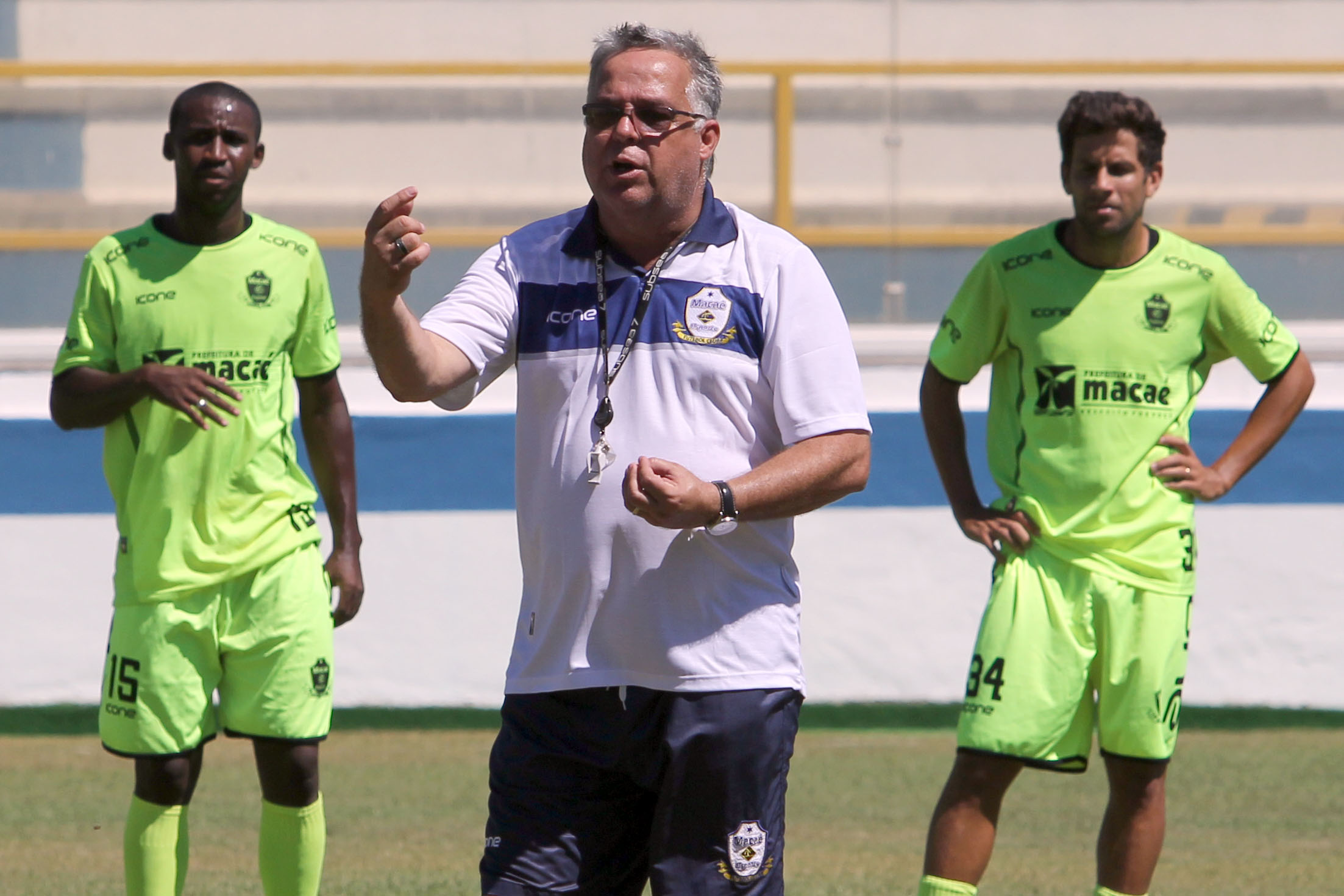 Macaé enfrenta o Bangu na estreia de Josué Teixeira