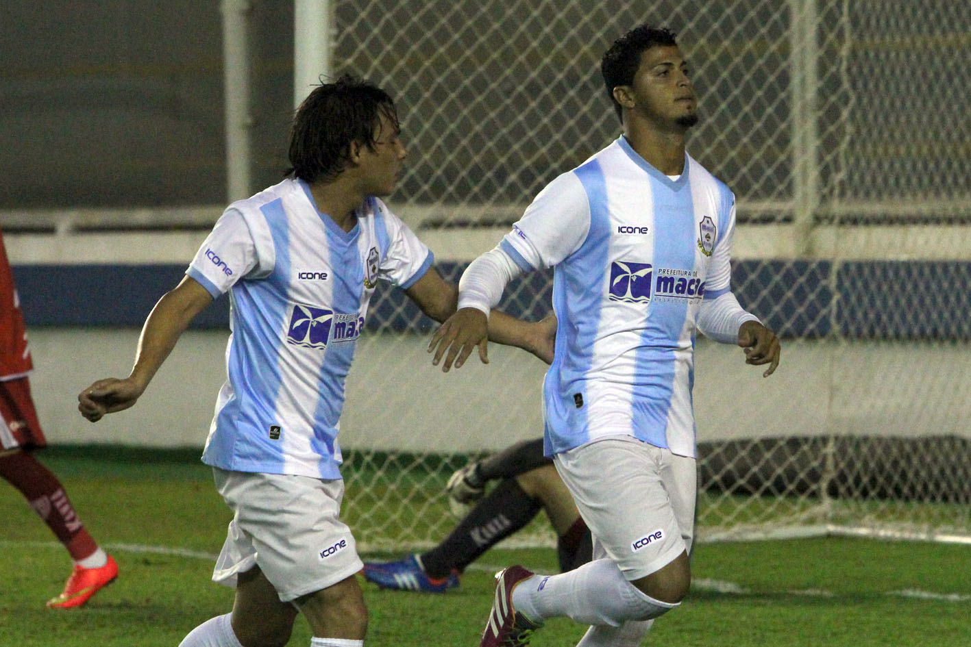 Visitante pouco incômodo, Santos enfrenta sequência de jogos fora