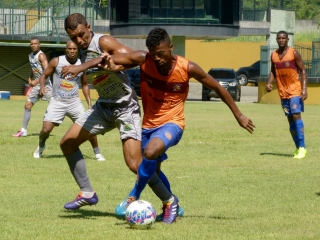 Tigres derrota o Madureira em jogo-treino: 2 a 0