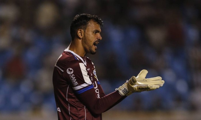 Macaé arranca empate na raça com o Paysandu-PA