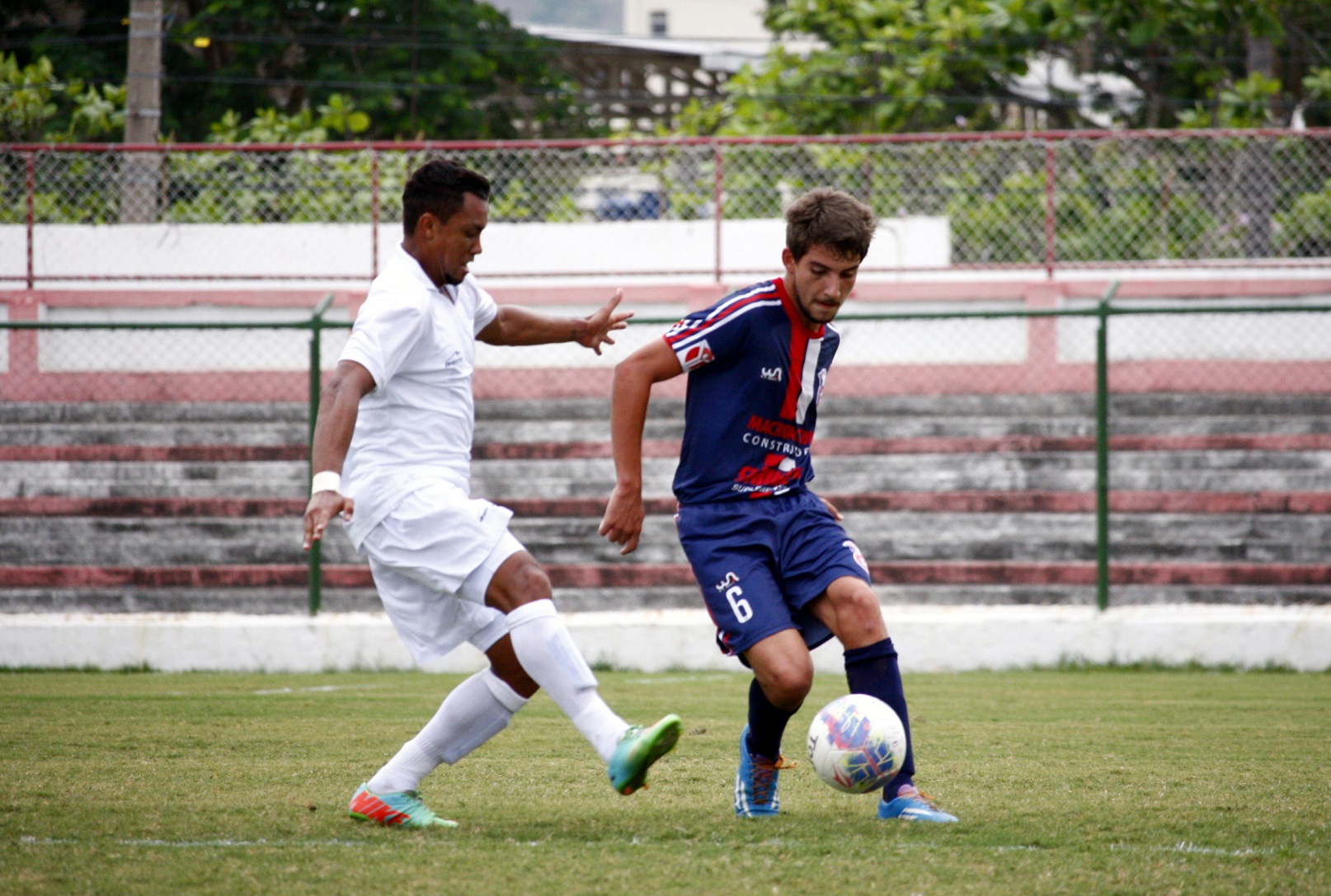 Resende enfrenta Gonçalense pela semifinal da Copa Rio